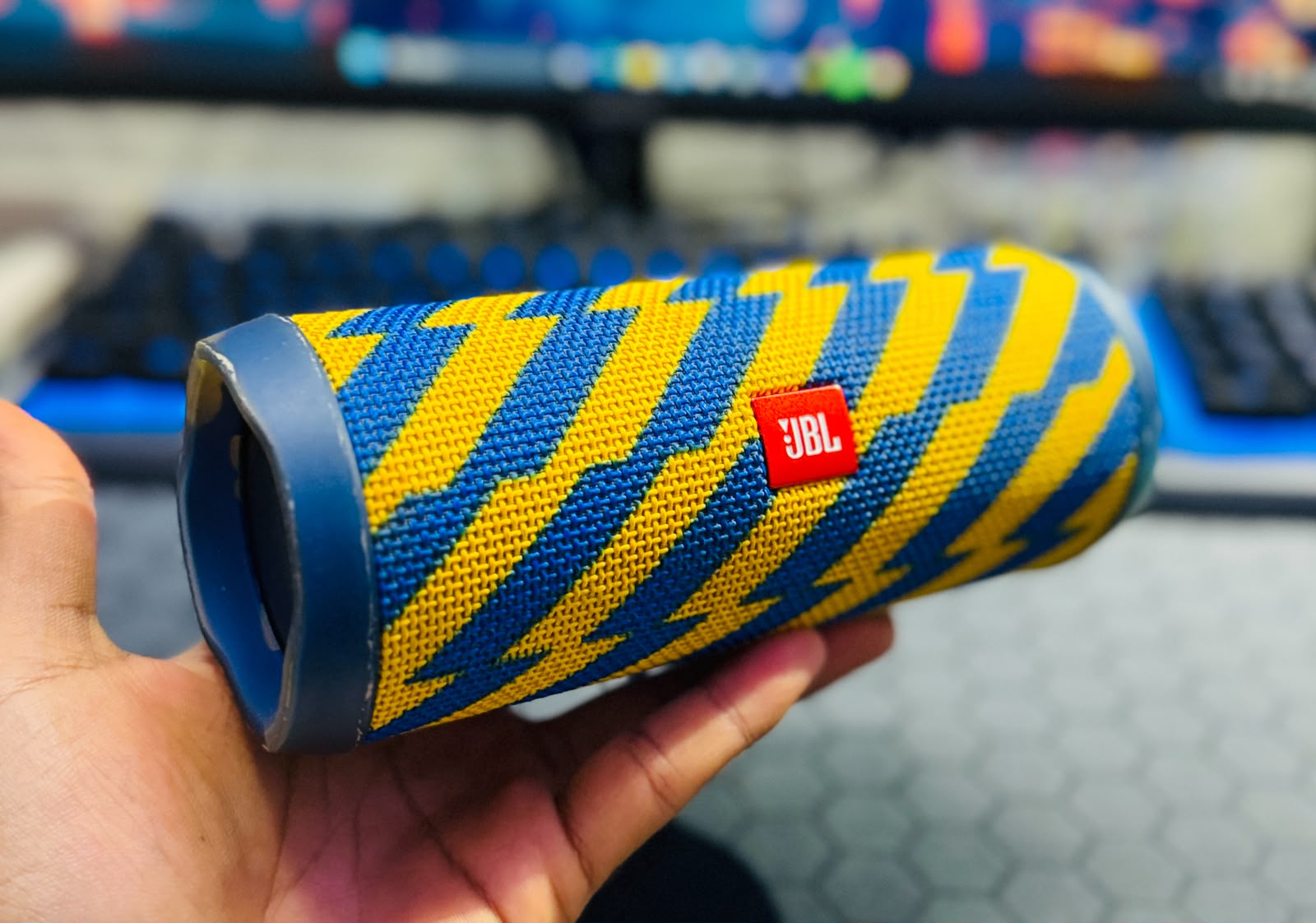 JBL FLIP4 Waterproof Portable Bluetooth Speaker Blue